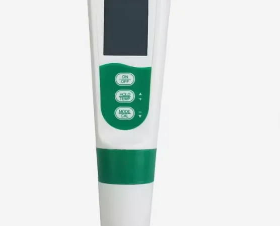 5-in-1 digitaalne vee kvaliteedi tester pH, TDS, EC, soolsuse ja temperatuuri mõõtmiseks