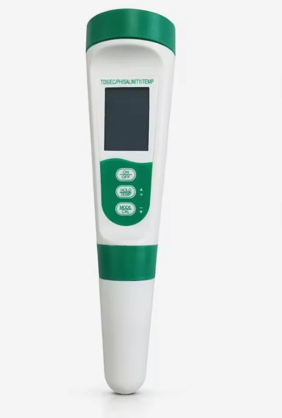 5-in-1 digitaalne vee kvaliteedi tester pH, TDS, EC, soolsuse ja temperatuuri mõõtmiseks
